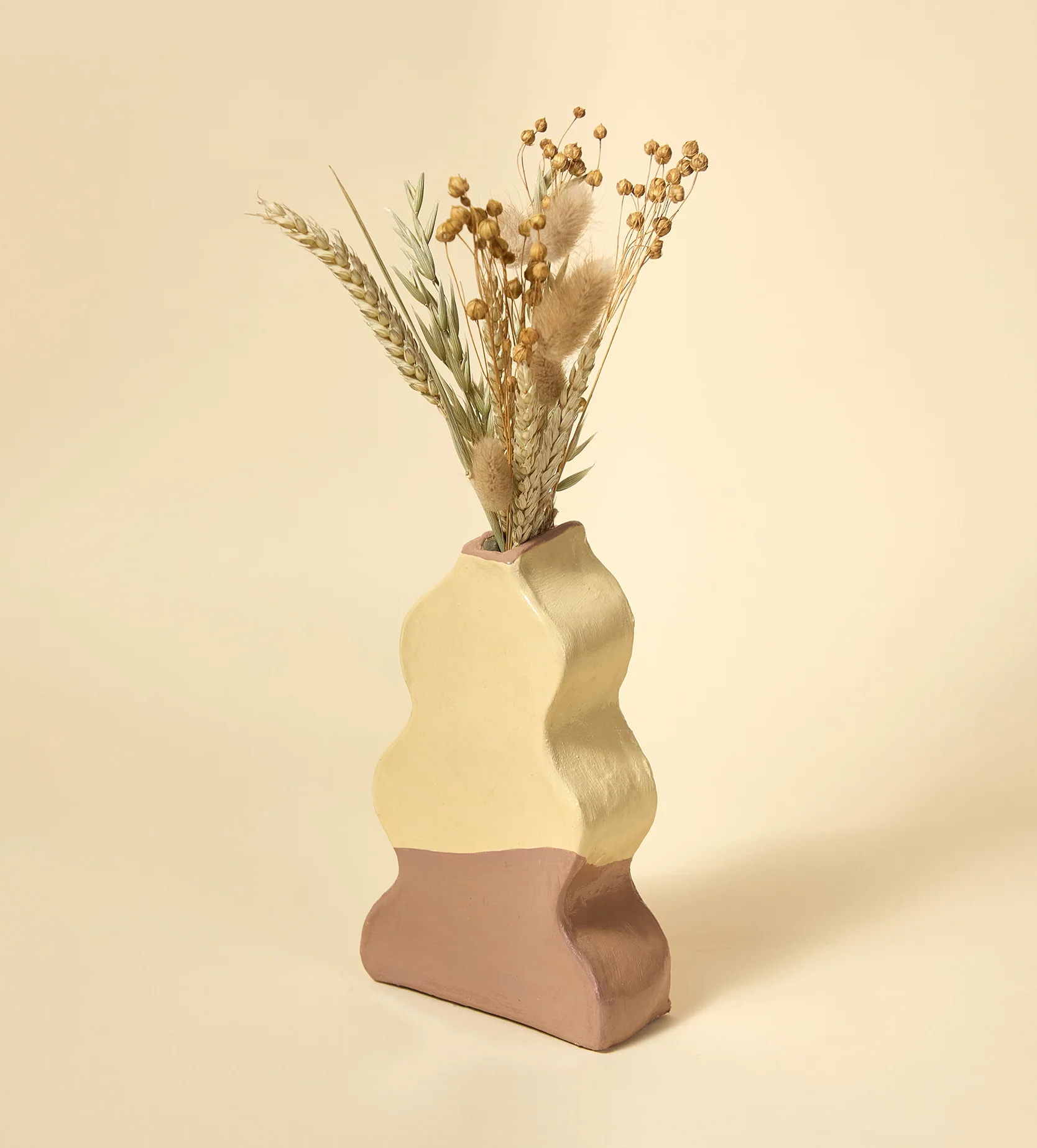Blissful Blooms Minimalist Vase - Image 12
